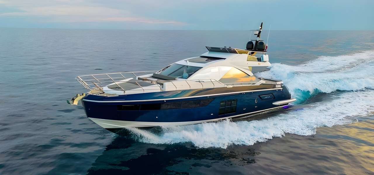 Motor boat Azimut S7