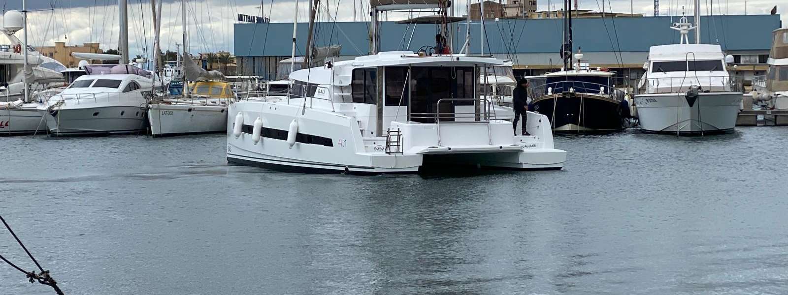 Catamaran Bali 4.1