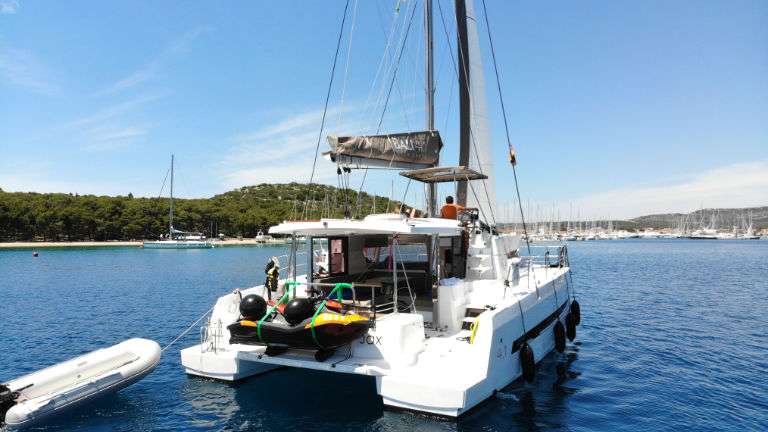 Catamaran Bali 4.1