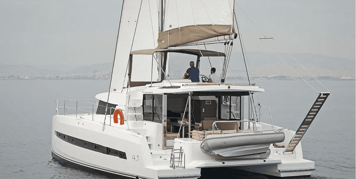 Catamaran Bali 4.1