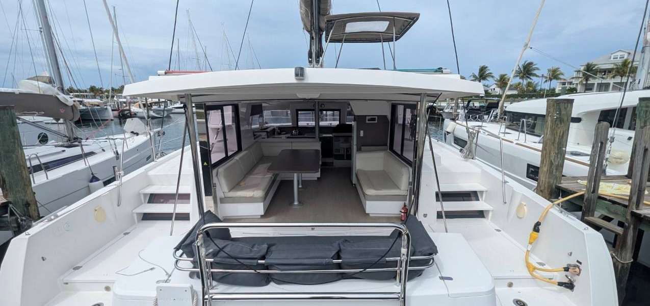 Catamarán Bali 4.1