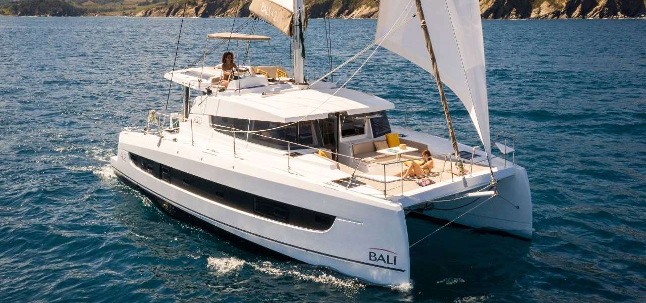 Katamaran Bali 4.2