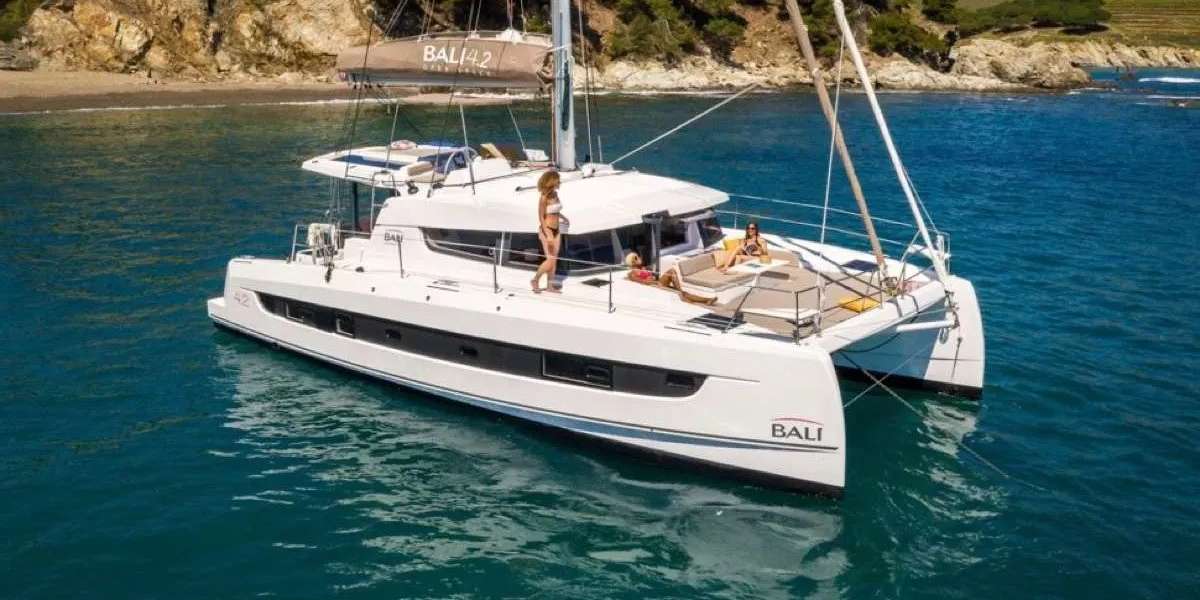 Catamaran Bali 4.2