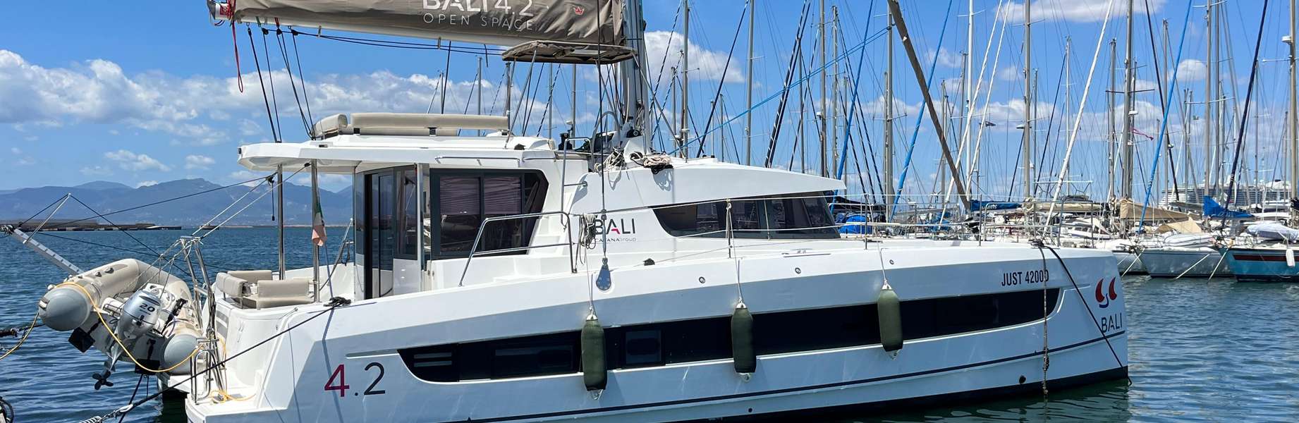 Catamaran Bali 4.2