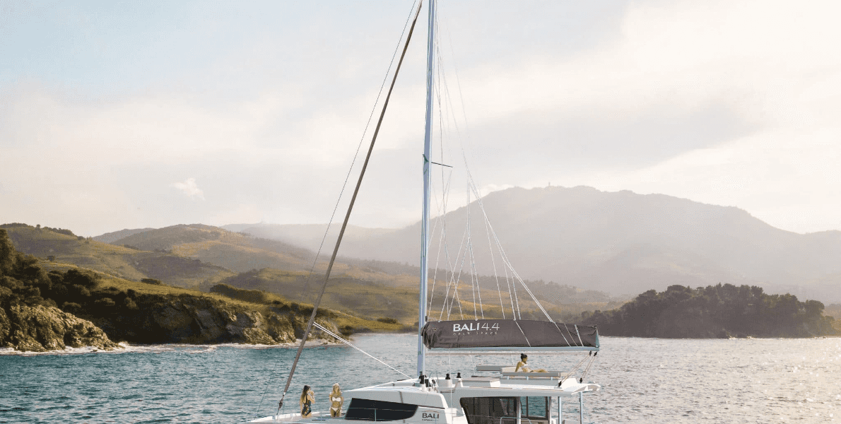 Catamaran Bali 4.4