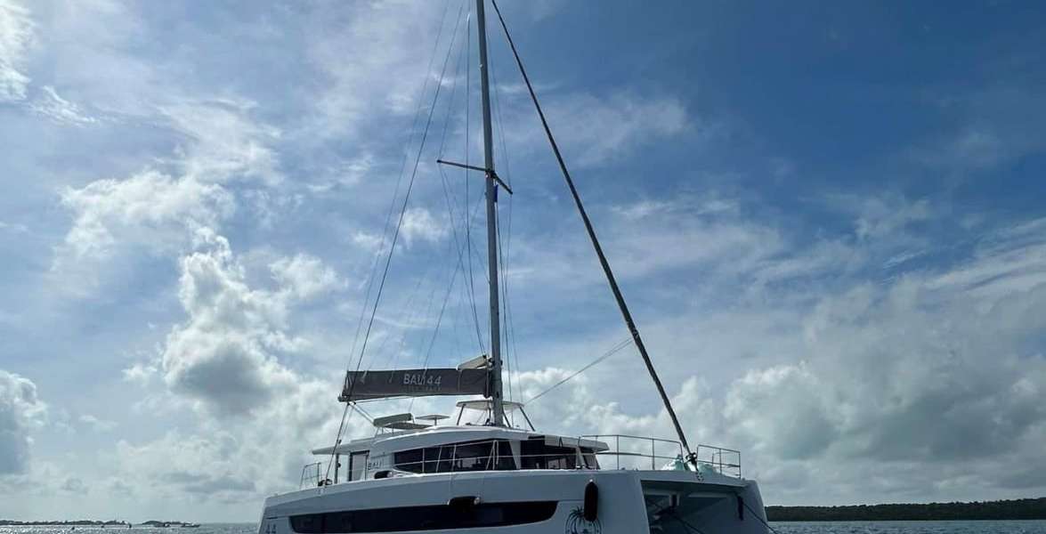 Catamaran Bali 4.4