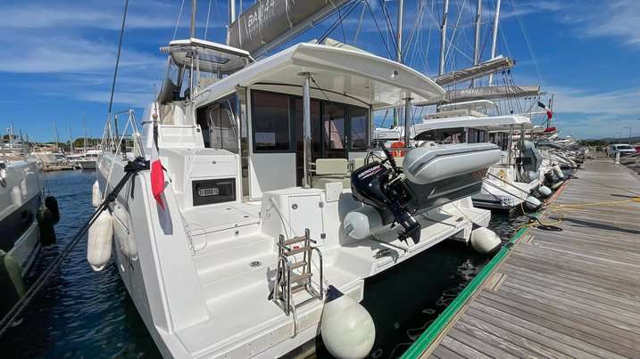 Catamaran Bali 4.4