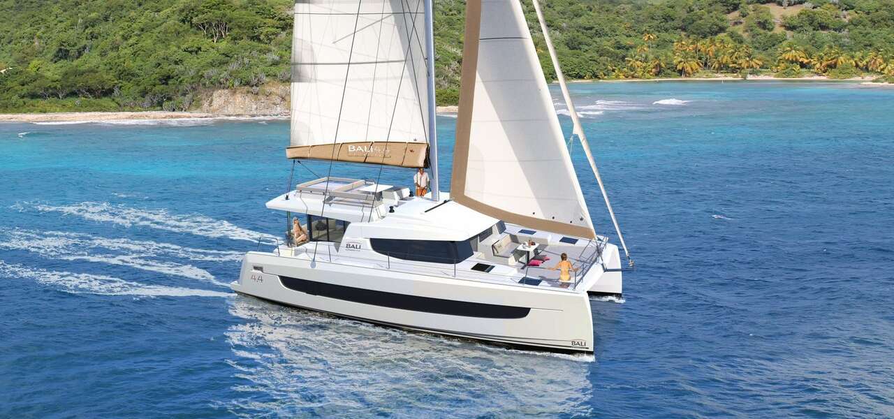 Catamaran Bali 4.4