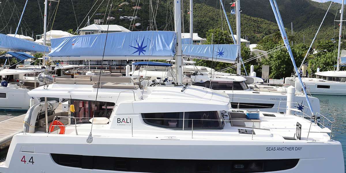 Catamarán Bali 4.4