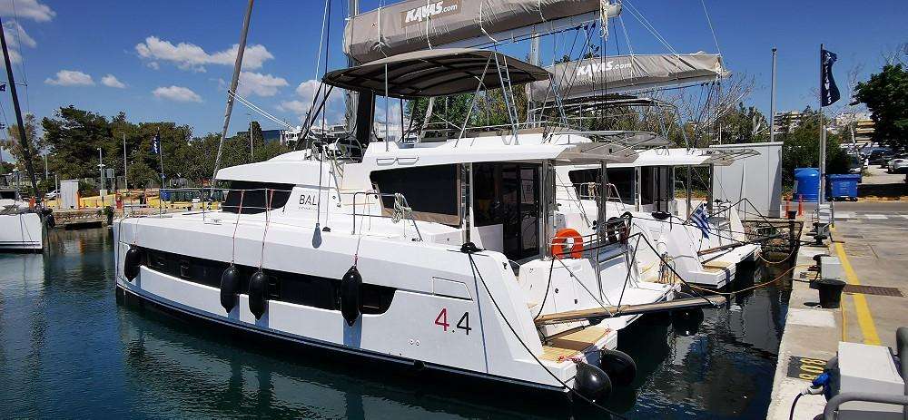 Catamaran Bali 4.4