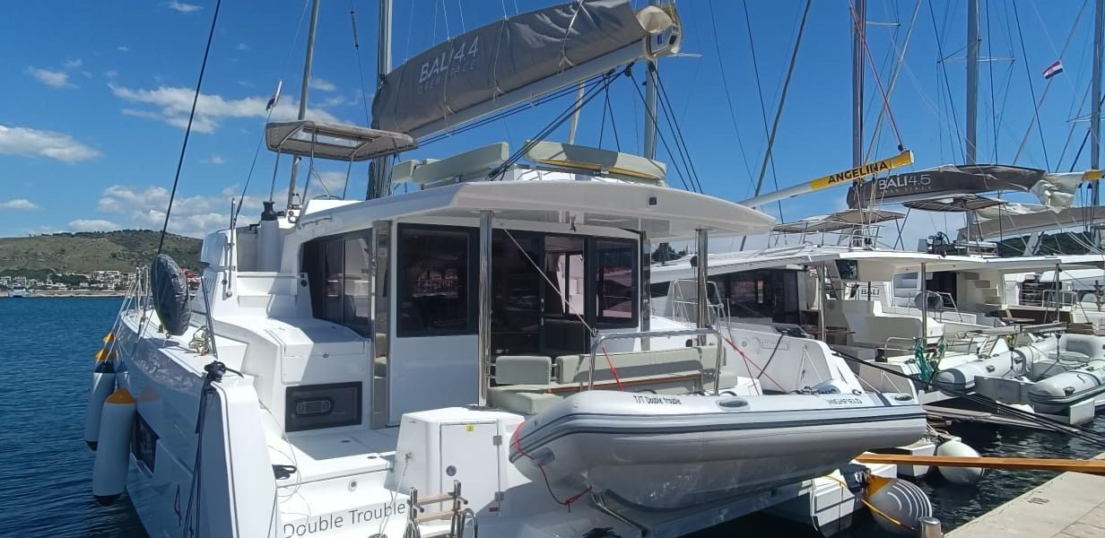 Catamarán Bali 4.4