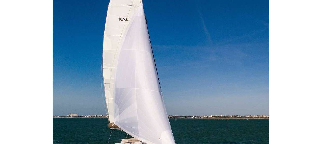 Catamaran Bali 4.4