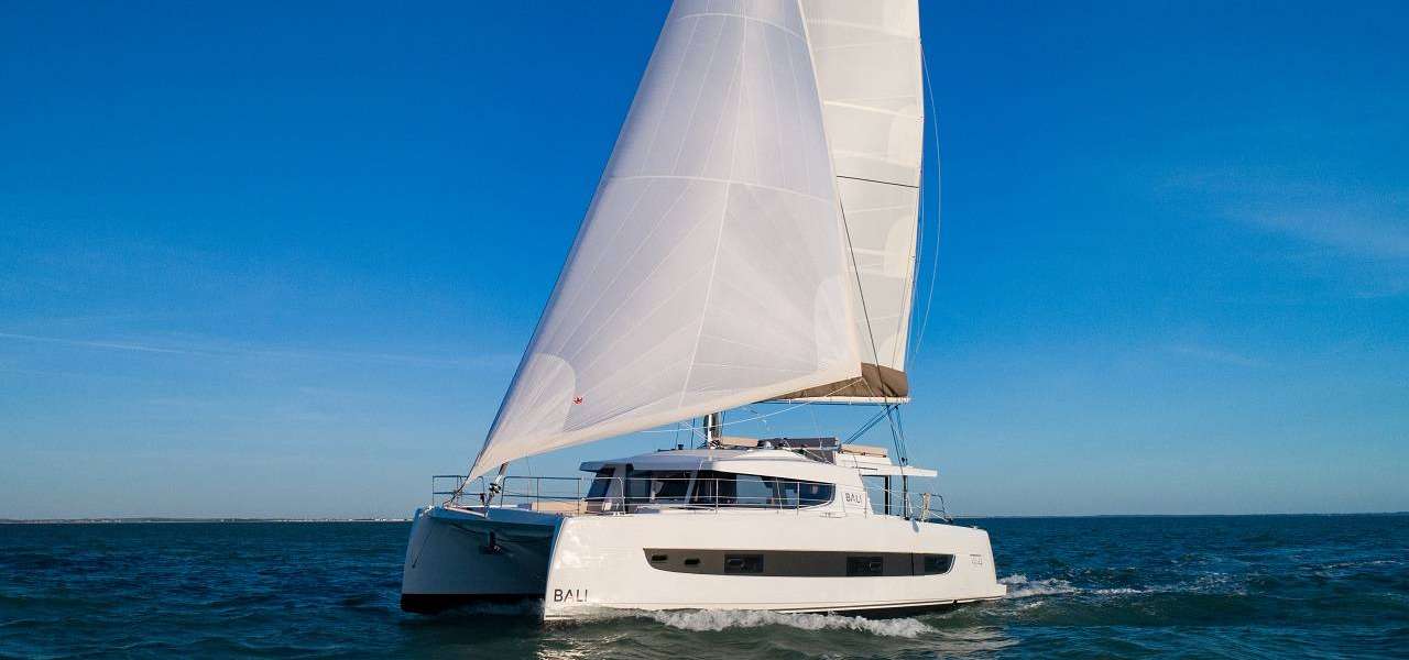 Katamaran Bali 4.4