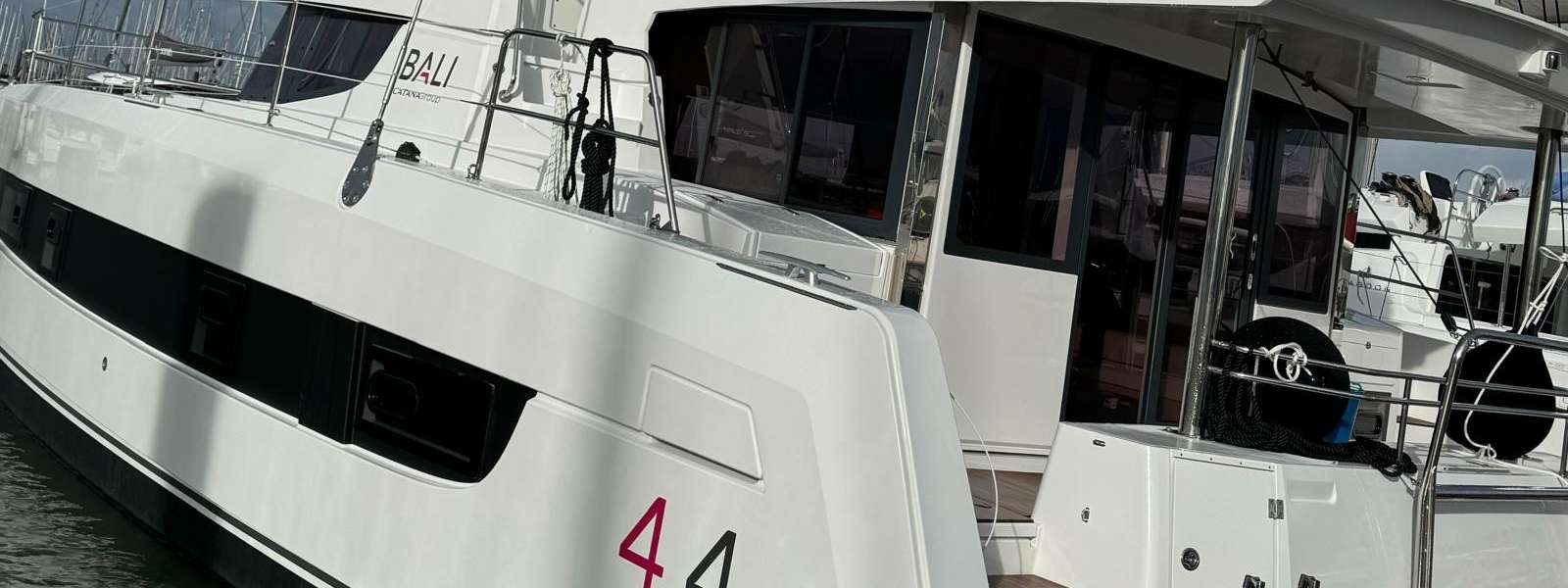 Catamaran Bali 4.4