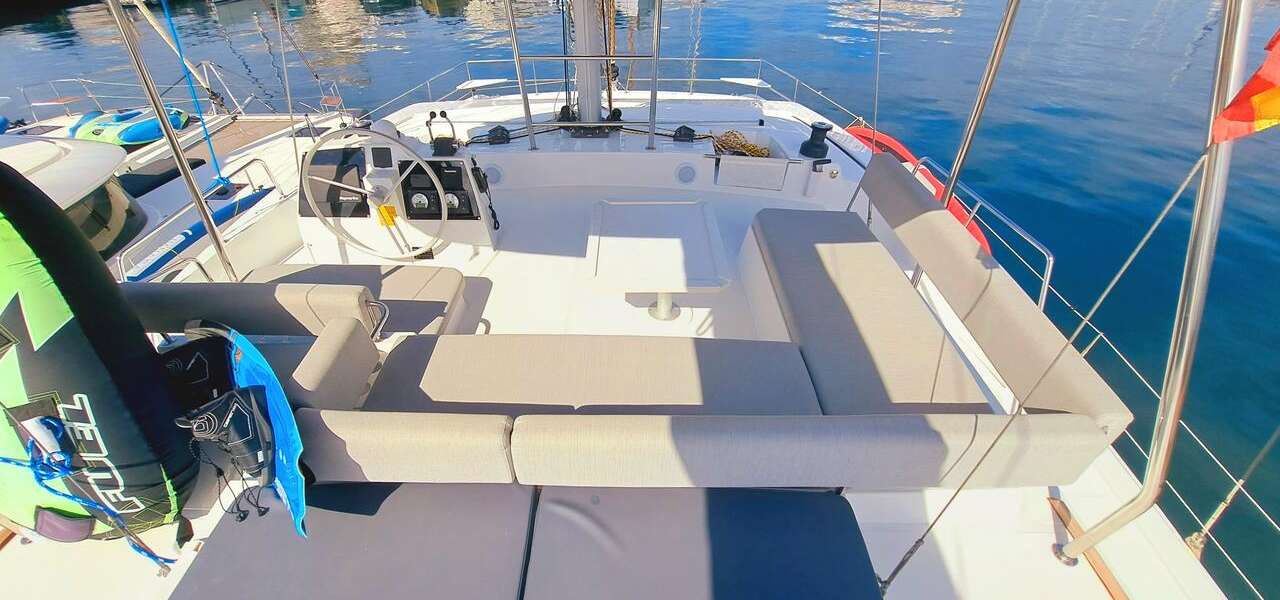 Catamaran Bali 4.6