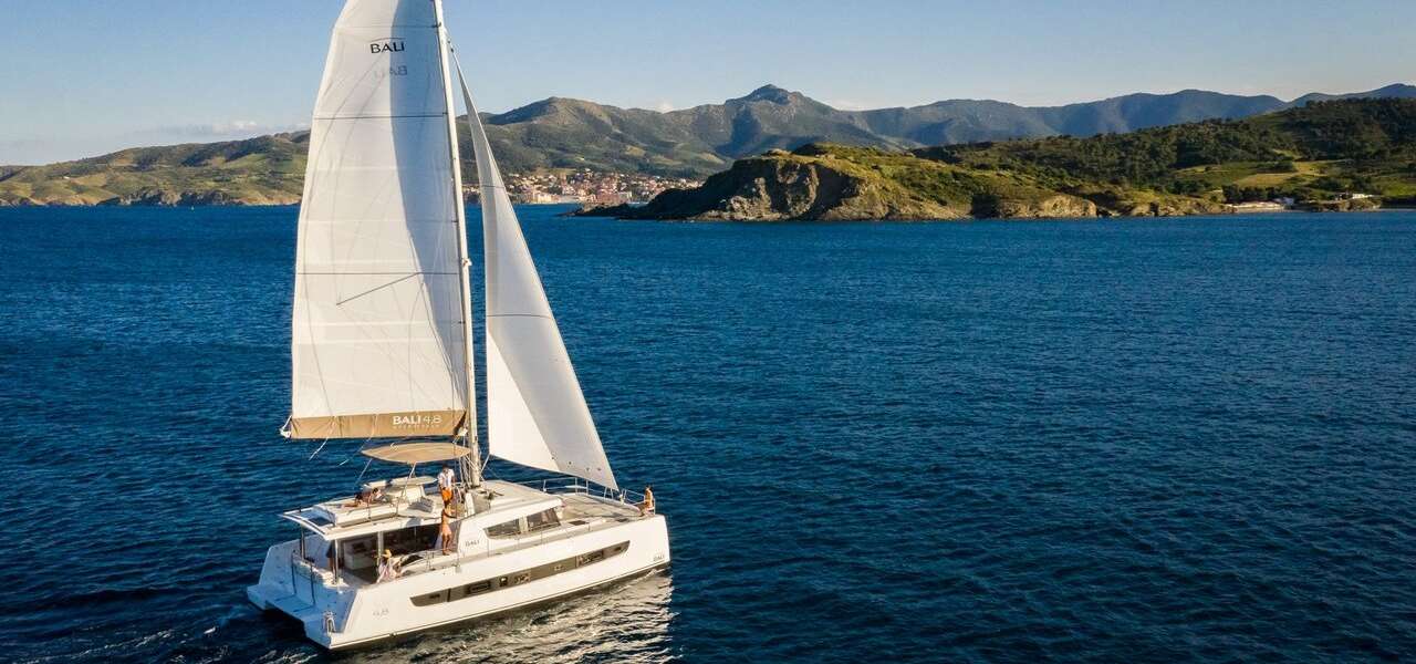 Catamaran Bali 4.8