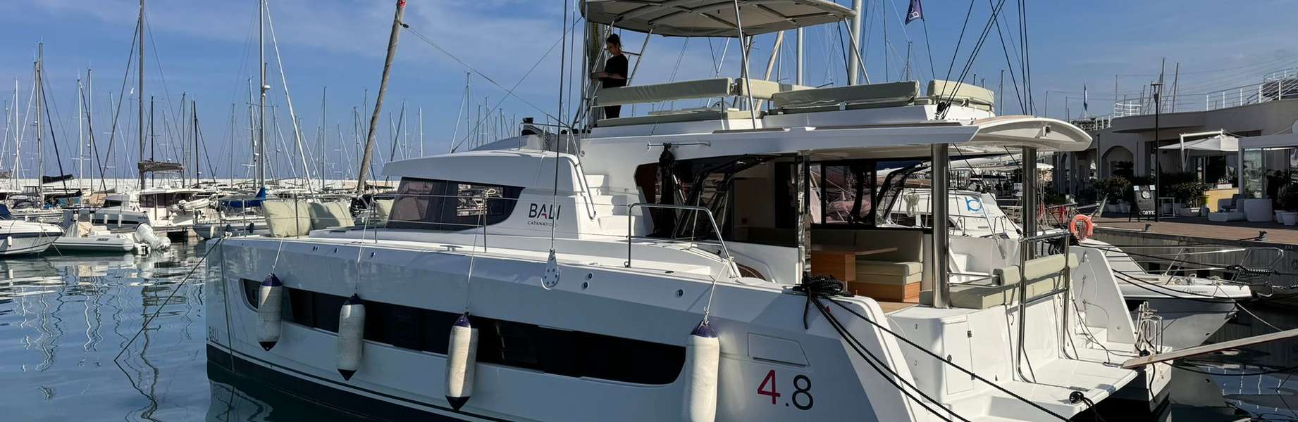 Catamarán Bali 4.8