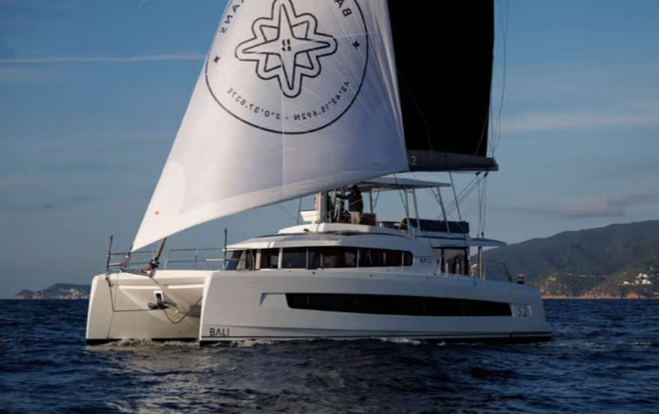 Catamaran Bali 5.2