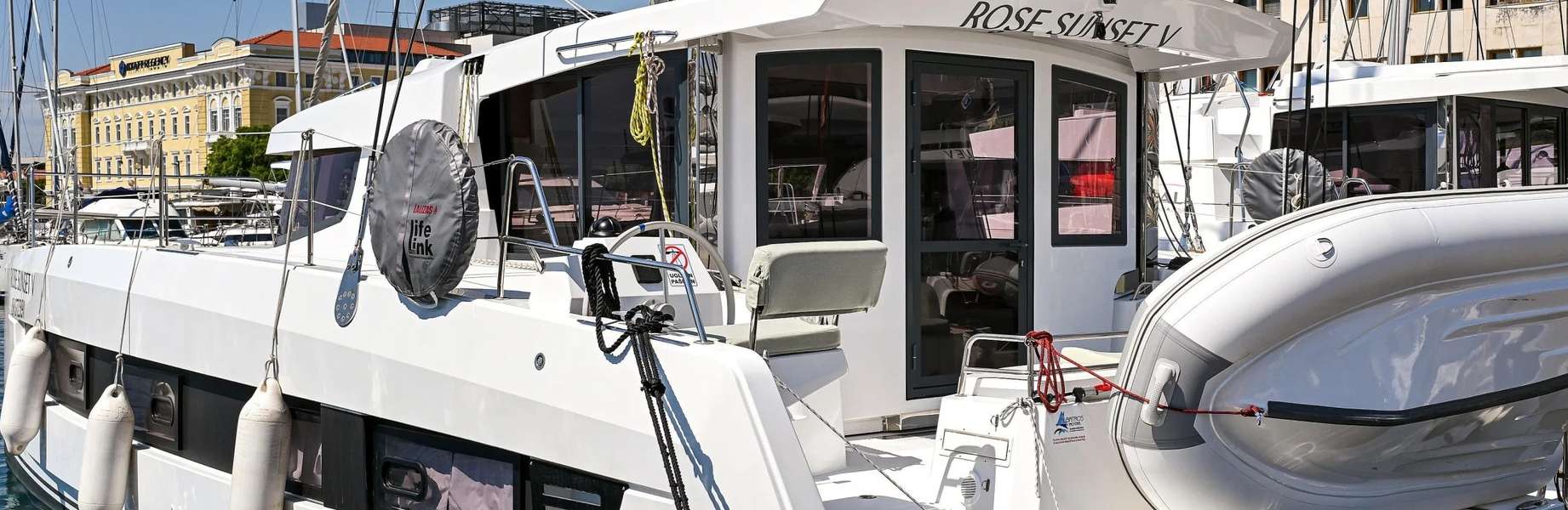 Katamaran Bali Catsmart