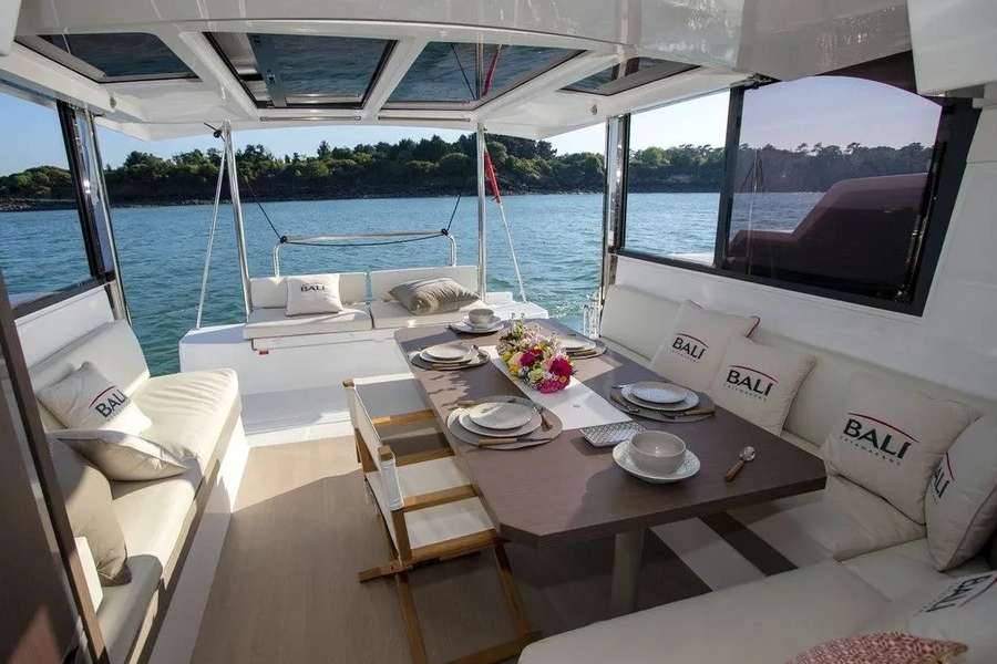 Catamaran Bali Catspace Voile