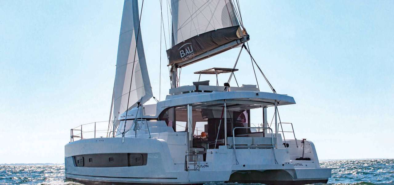 Katamaran Bali Catspace Voile