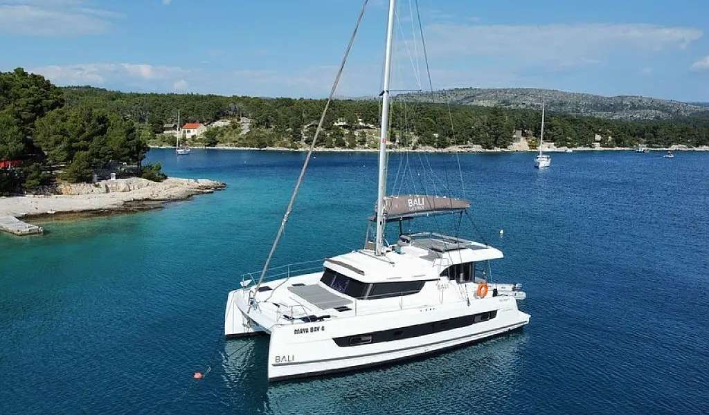 Catamaran Bali Catspace Voile