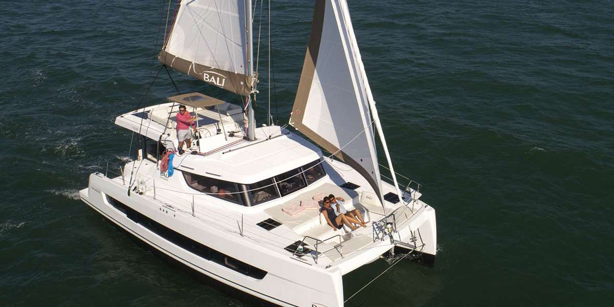 Catamarano Bali Catspace Voile