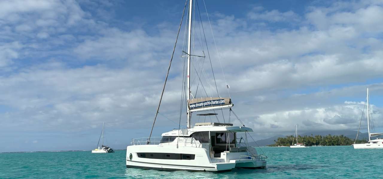 Katamaran Bali Catspace Voile