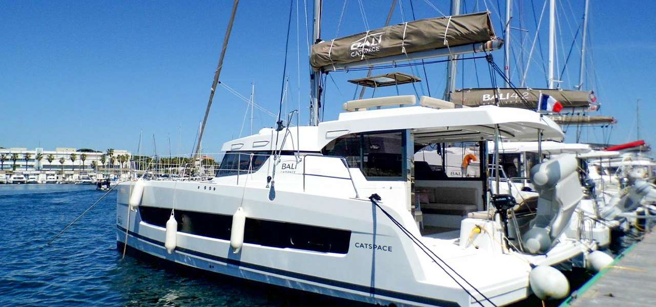 Catamaran Bali Catspace Voile
