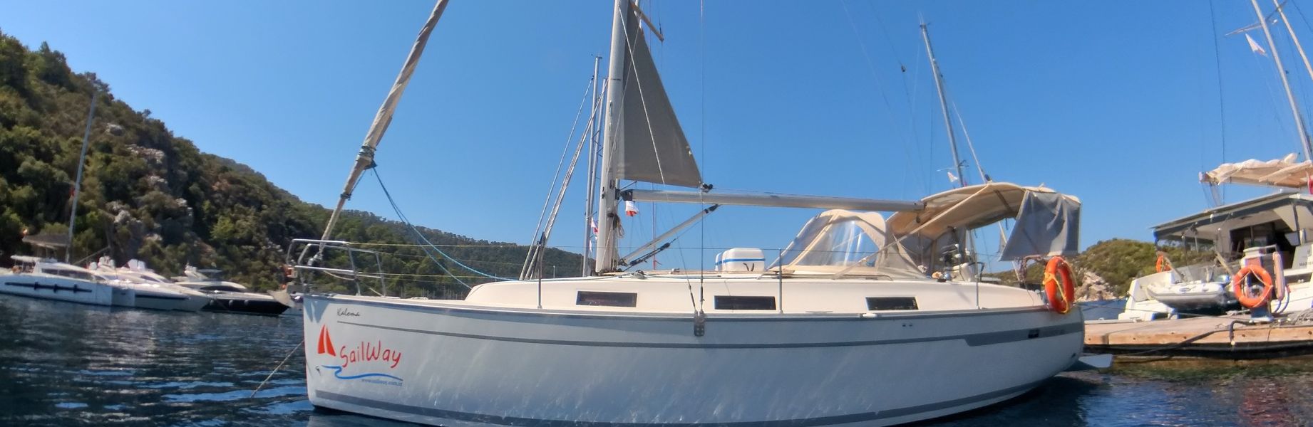 Парусная яхта Bavaria 32 Cruiser