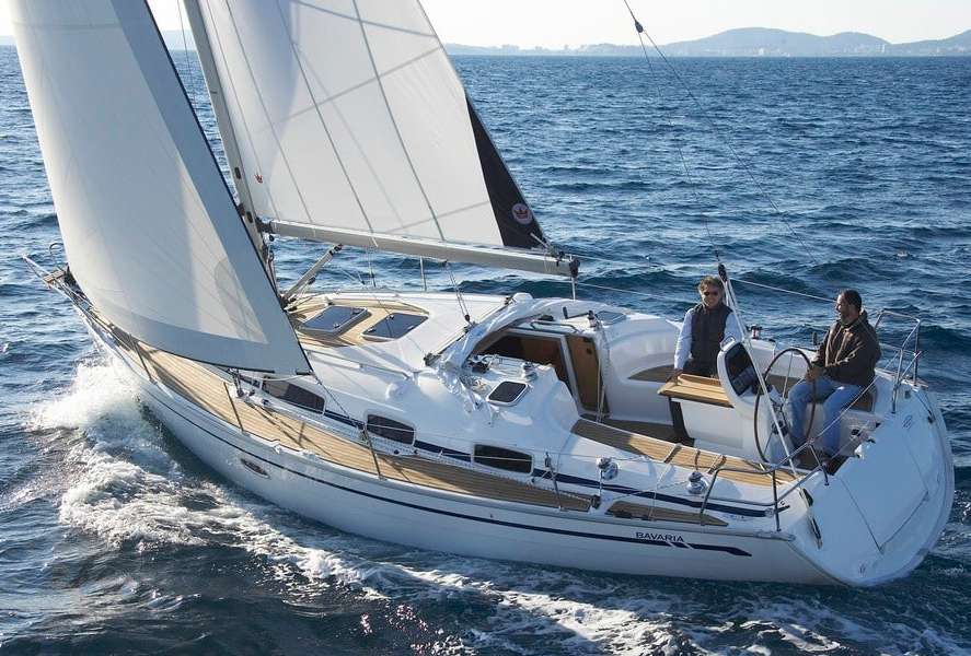 Łódź Żaglowa Bavaria 38