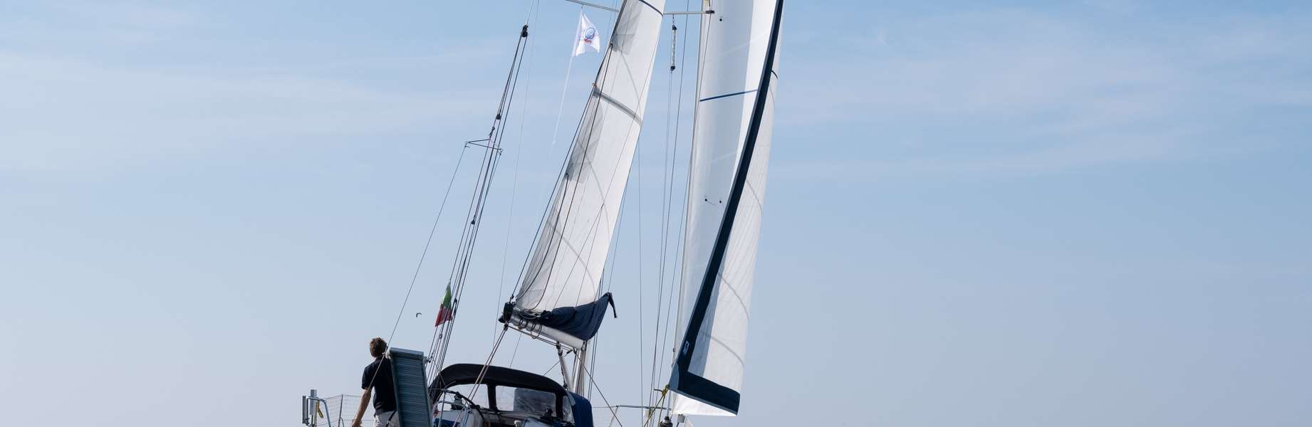 Velero Bavaria 38 Match