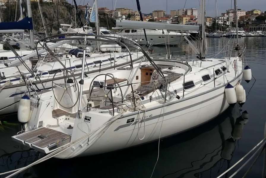 Парусная яхта Bavaria 40 Cruiser