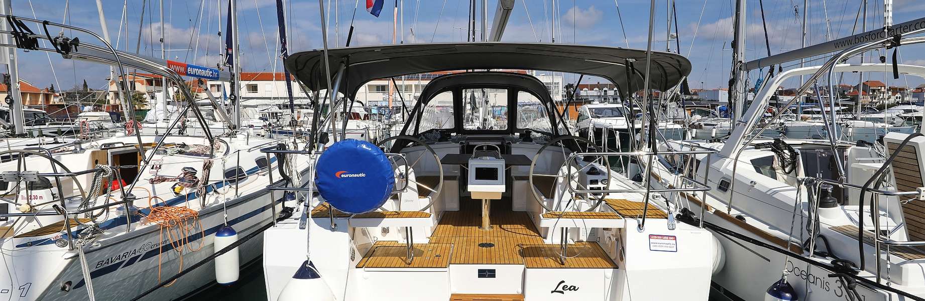 Sailboat Bavaria C38