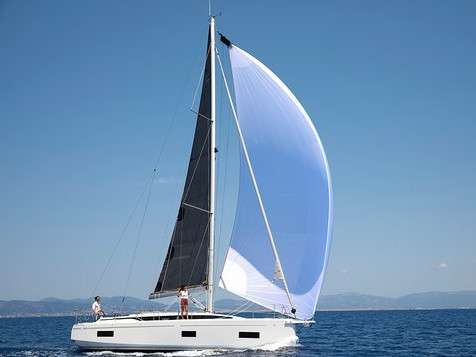 Sailboat Bavaria C38