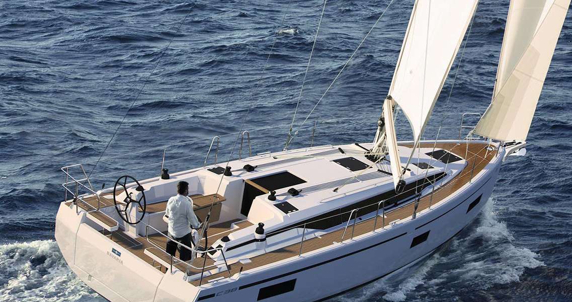 Парусная яхта Bavaria C38