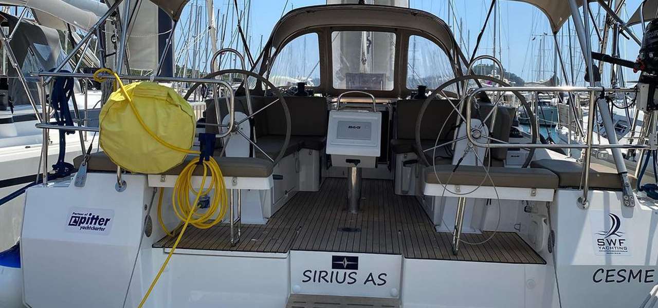 Sailboat Bavaria C38