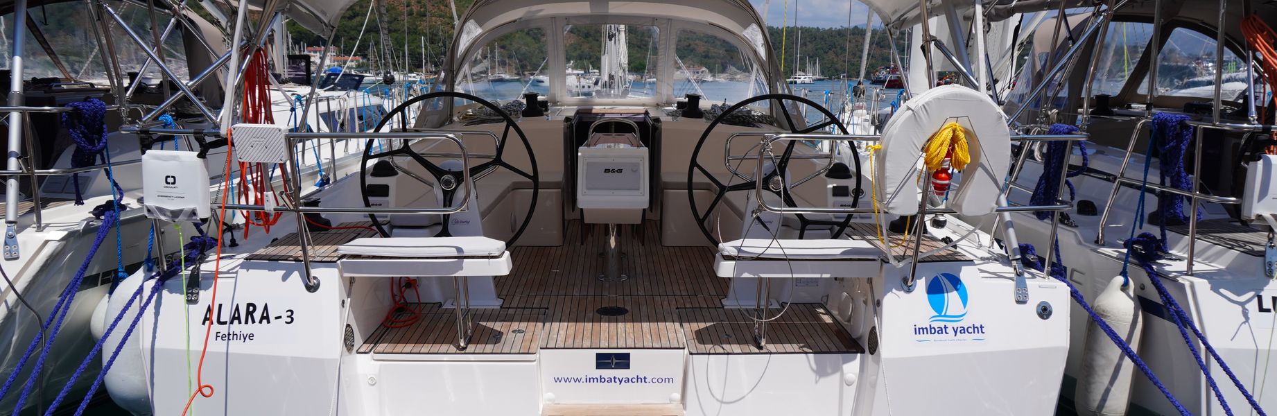 Sailboat Bavaria C42