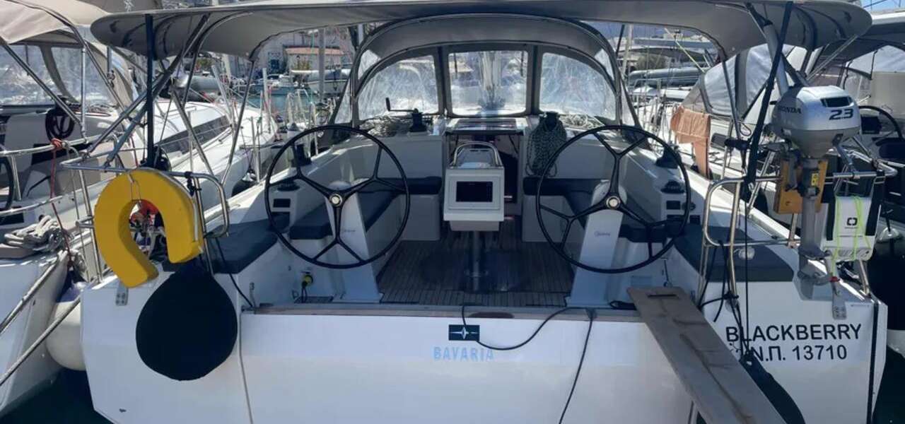 Sailboat Bavaria C42