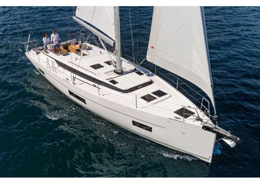 Barca a vela Bavaria C45