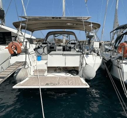 Sailboat Bavaria C45