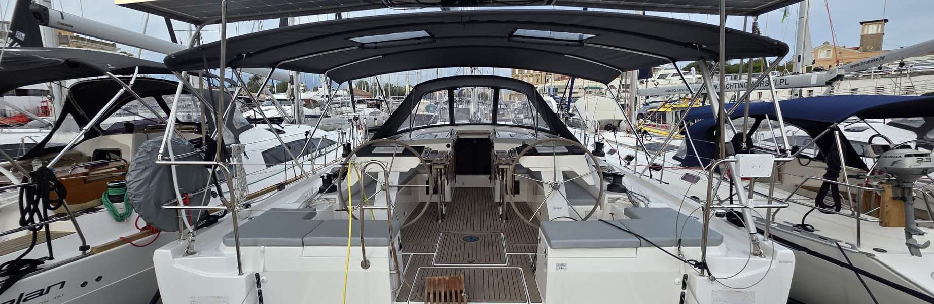 Sailboat Bavaria C46