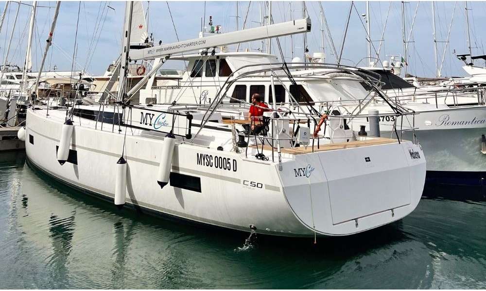 Парусная яхта Bavaria C50