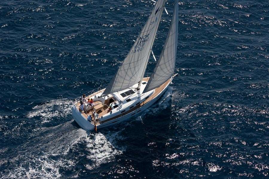 Парусная яхта Bavaria 45 Cruiser
