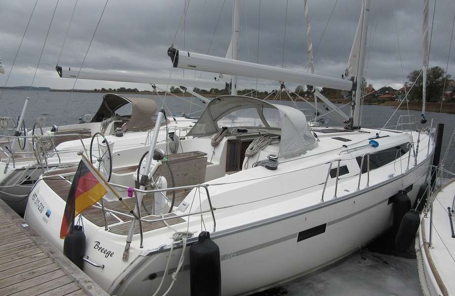 Velero Bavaria Cruiser 46