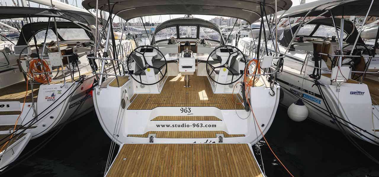 Sailboat Bavaria Cruiser 46 Style