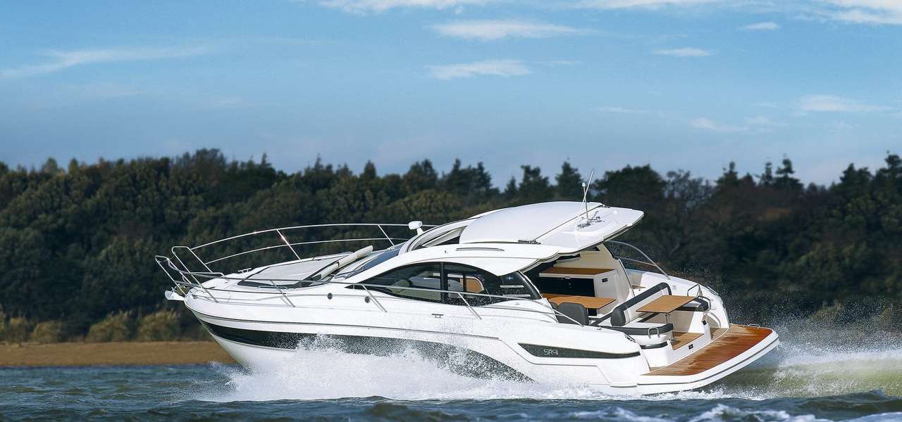 Bateaux à moteur Bavaria SR41