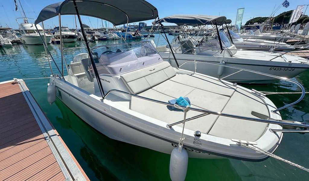 Motorboot Flyer 6.6 Sundeck