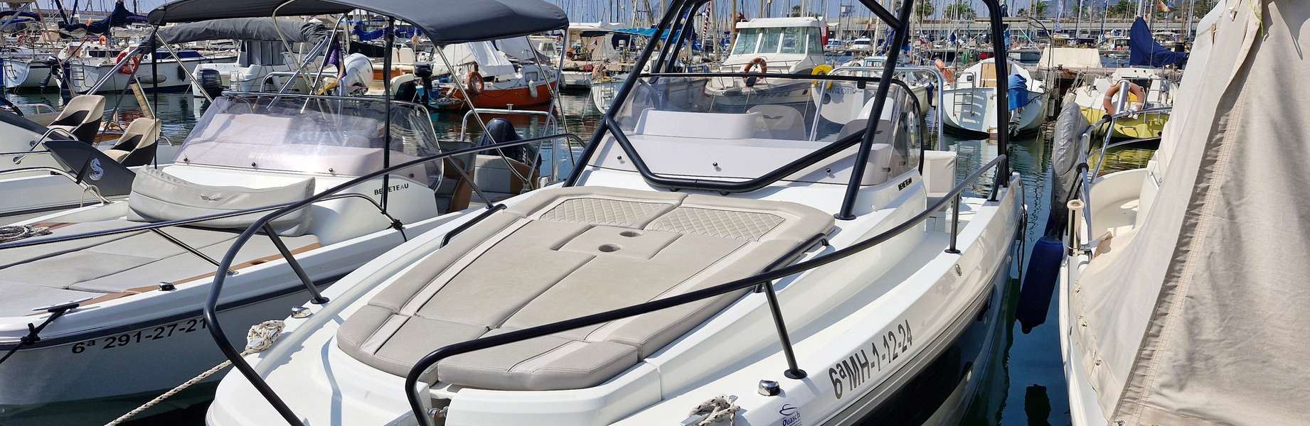 Barca a motore Flyer 8 Sundeck