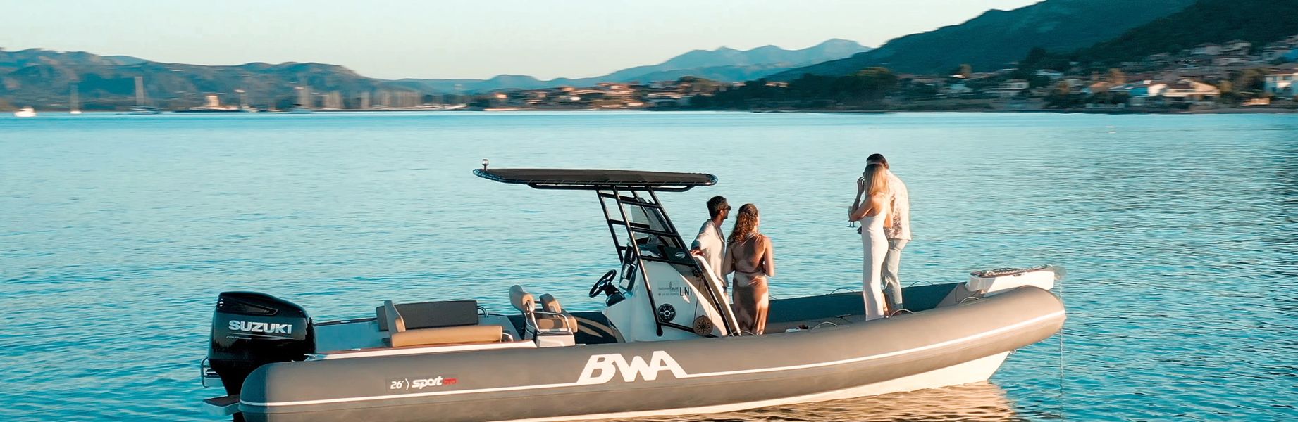 Bateau Semi-rigide BWA Sport 26 GT